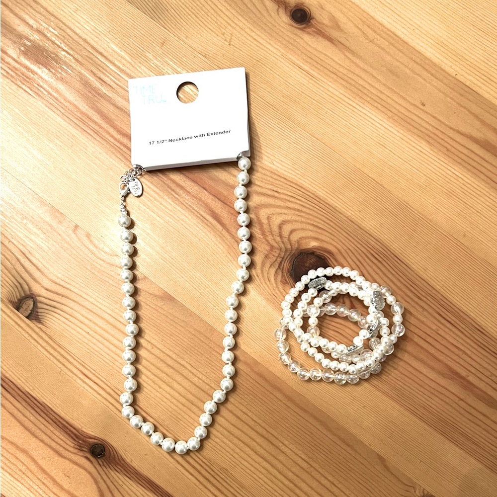 Pearl jewelry